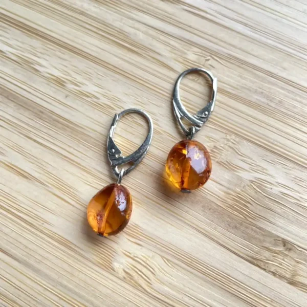 Elegant amber earrings