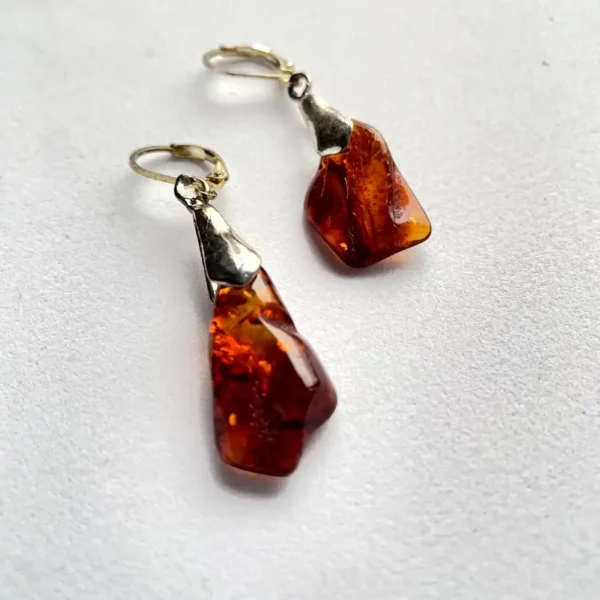 Elegant amber earrings, showcasing natural beauty and timeless style.